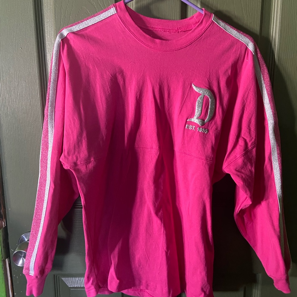 Hot pink Disneyland spirit jersey size xs never been worn